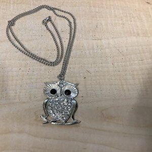 Unsigned Necklace with Rhinestone Owl Pendant Silver Tone 30”